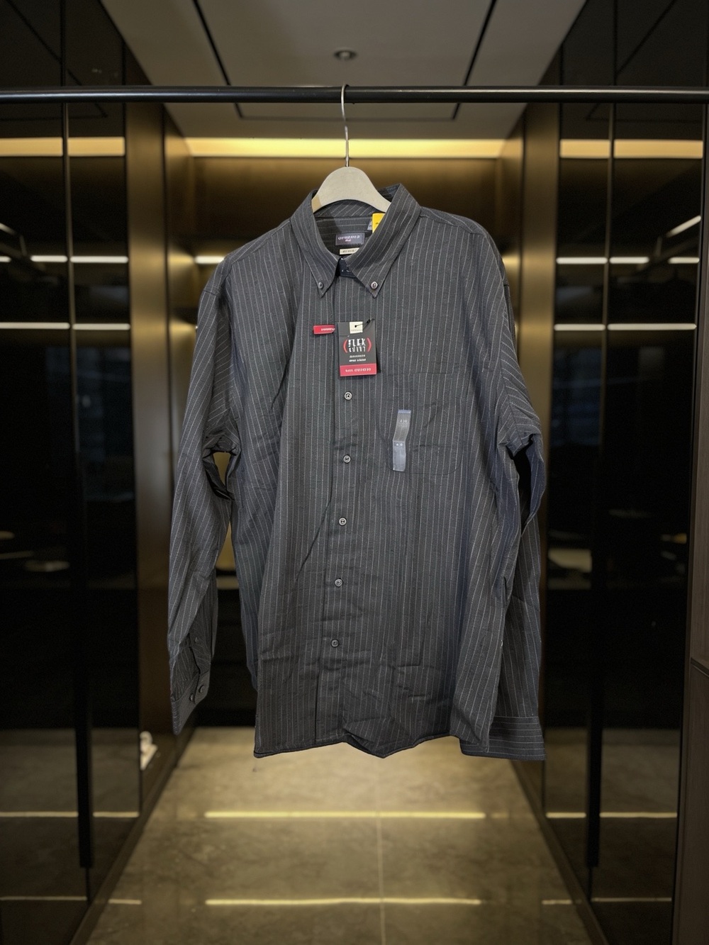 Van Heusen Black Pinstripe Long-Sleeve Button-Down Shirt Cotton Blend 16/16.5